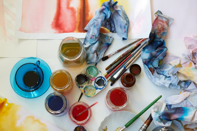 Sketch and paint flowers in watercolor